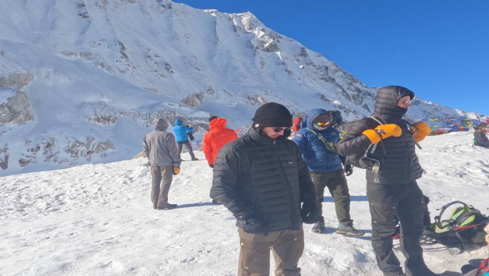 manaslu circuit trek and larkya pass